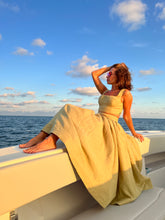 Load image into Gallery viewer, Linen Cropped Top